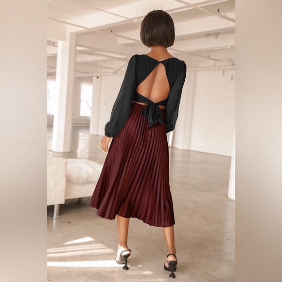 NWT Lulus Say it Again Black Tie-Back Long Sleeve Crop Top - Picture 2 of 7